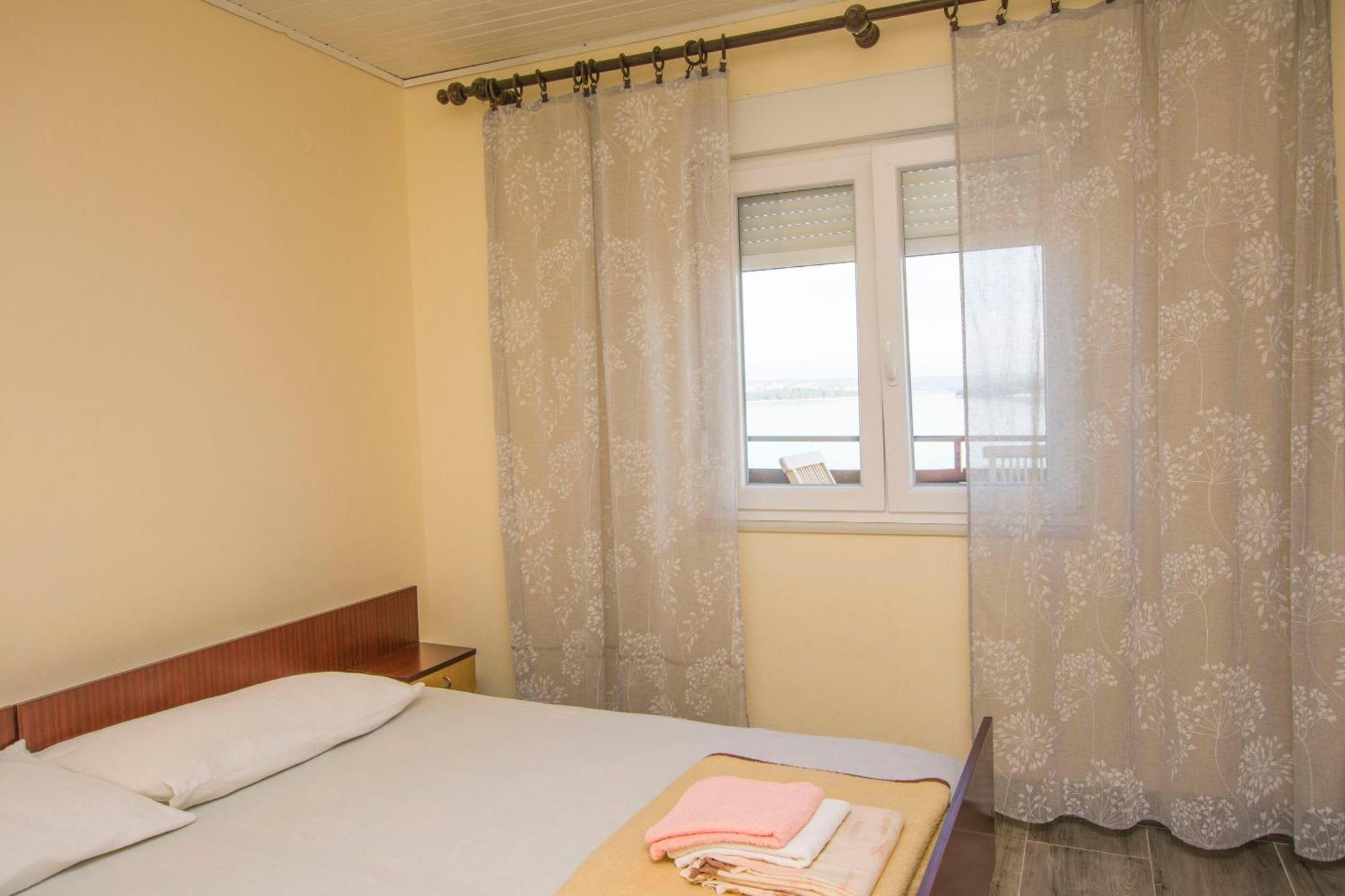 Apartment Marin Tkon Exterior photo